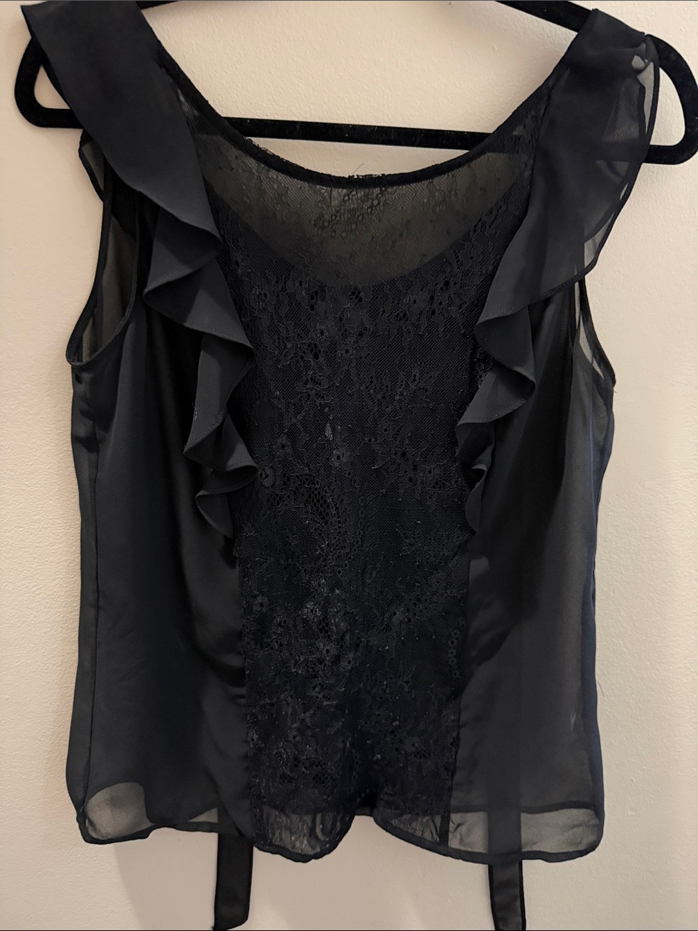 Smart Set Black Lace Ruffle Sleeveless Camisole